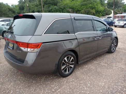 Used 2016 Honda Odyssey Touring Elite image 7