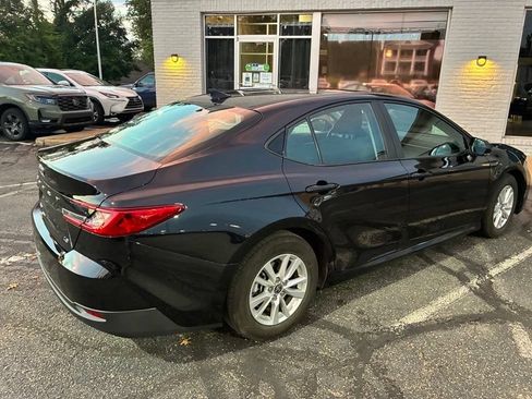 Used 2025 Toyota Camry LE FWD image 6