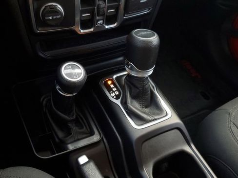 Certified 2020 Jeep Gladiator Sport w/ Quick Order Package 24S image 28