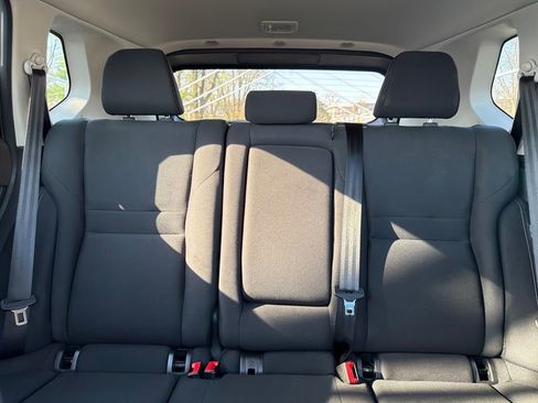 Used 2023 Nissan Rogue S image 34