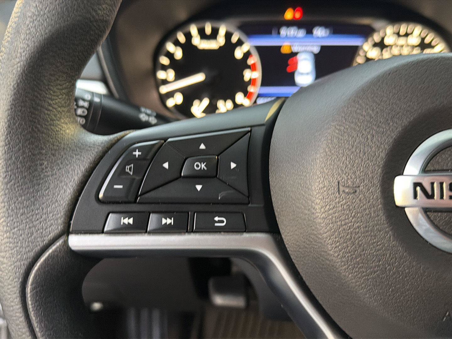 Used 2022 Nissan Altima 2.5 SV AWD/4WD image 21