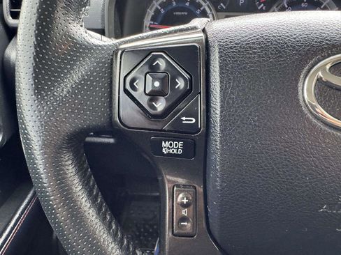 Used 2019 Toyota 4Runner TRD Off-Road AWD/4WD image 27
