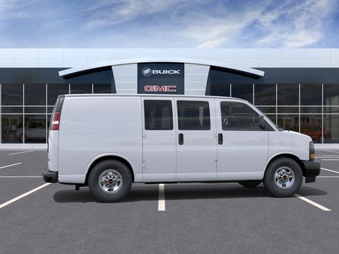 New 2026 GMC Savana 2500 RWD image 50