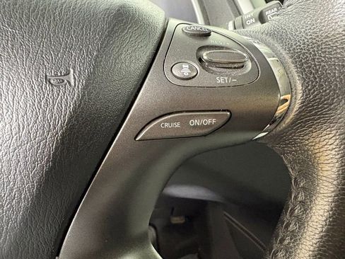 Used 2023 Nissan Murano SV image 24