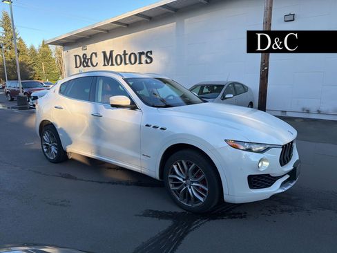 Used 2018 Maserati Levante S GranLusso image 1