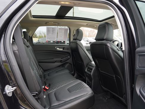 Used 2023 Ford Edge Titanium w/ Equipment Group 301A AWD/4WD image 30