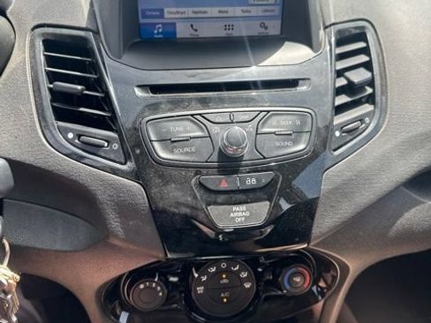 Used 2019 Ford Fiesta SE w/ Equipment Group 201A FWD image 9