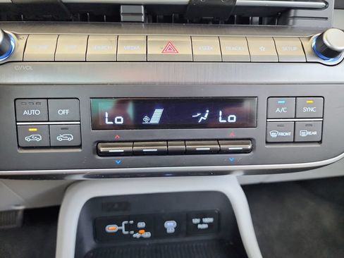 Used 2025 Hyundai Kona SEL AWD/4WD image 27