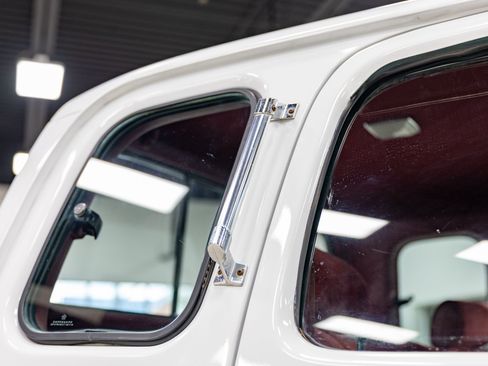 Used 1992 Dodge D/W Truck 250 AWD/4WD image 29