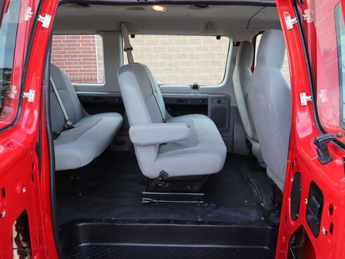 Used 2009 Ford E-350 and Econoline 350 Extended Wagon Super Duty image 20