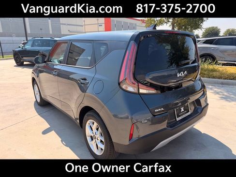 Certified 2025 Kia Soul LX w/ LX Technology Package FWD image 2