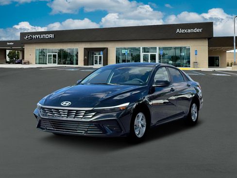 New 2026 Hyundai Elantra SE image 1