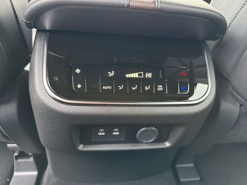 New 2026 Nissan Armada SL w/ Captain's Chari Seat Package image 12