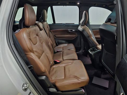 Used 2023 Volvo XC90 B6 Ultimate w/ Protection Package Premier image 12