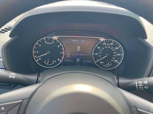 Used 2023 Nissan Altima 2.5 SV AWD/4WD image 11