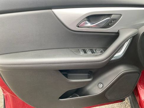 Used 2019 Chevrolet Blazer LT FWD image 16