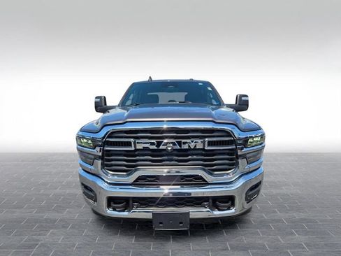 Used 2026 RAM 2500 Big Horn AWD/4WD image 2