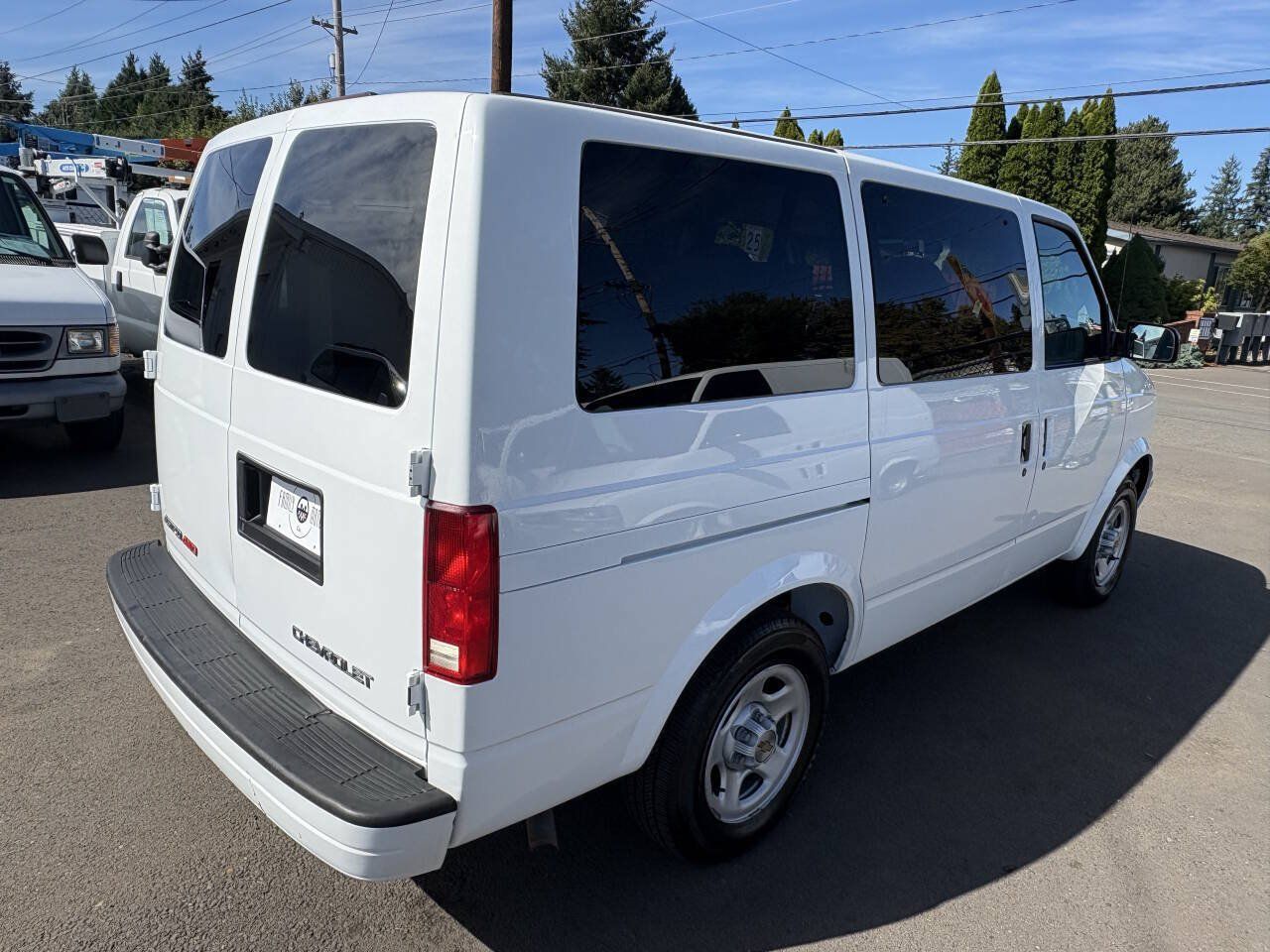 Used 2003 Chevrolet Astro Passenger AWD image 3