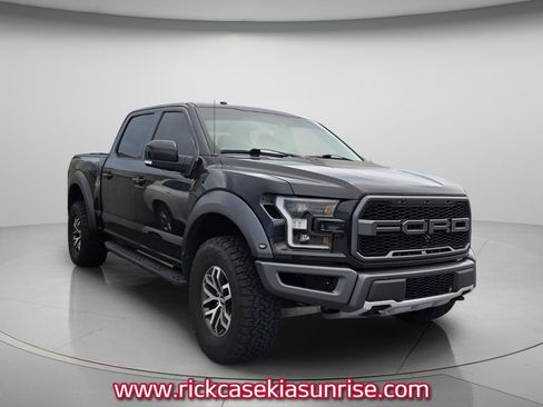 Used 2017 Ford F150 Raptor w/ Equipment Group 802A Luxury AWD/4WD image 4