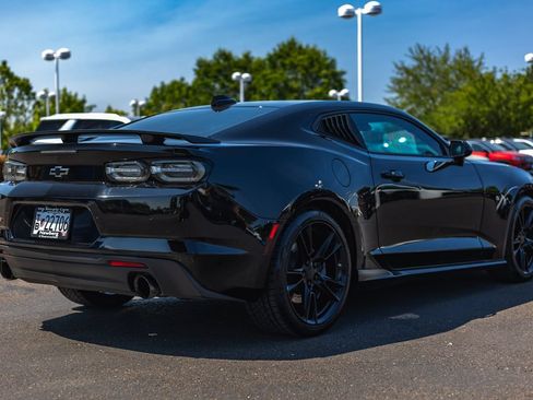 Used 2021 Chevrolet Camaro SS RWD image 7