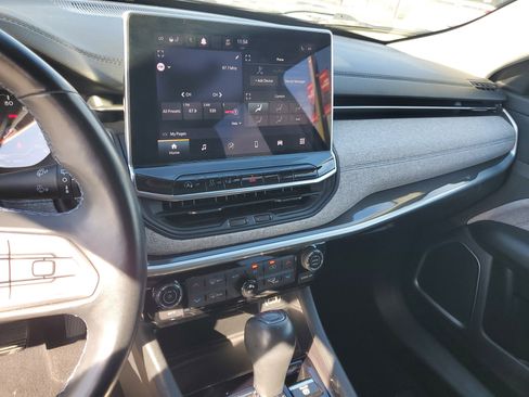 Used 2022 Jeep Compass Latitude w/ Convenience Group image 19