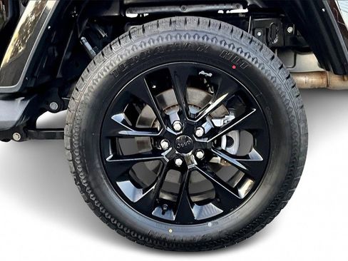 Certified 2023 Jeep Gladiator Overland image 34