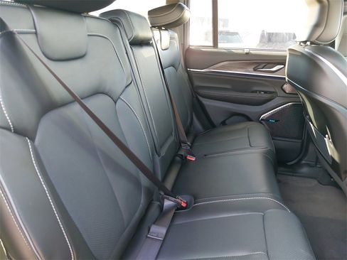 New 2024 Jeep Grand Cherokee Overland w/ Luxury Tech Group IV image 11