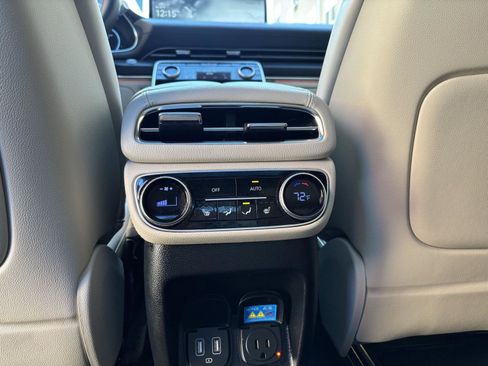Used 2023 Genesis GV80 2.5T w/ Prestige Package image 18