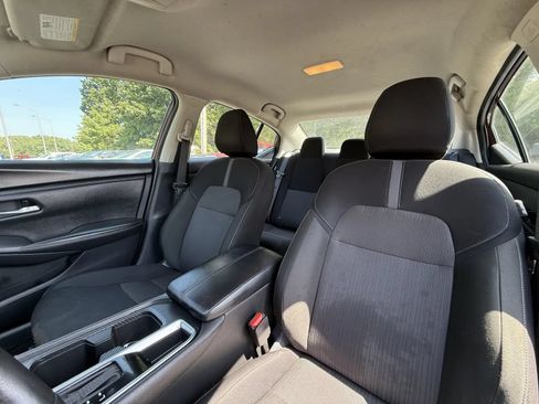 Used 2025 Nissan Sentra SV w/ All-Weather Package FWD image 8