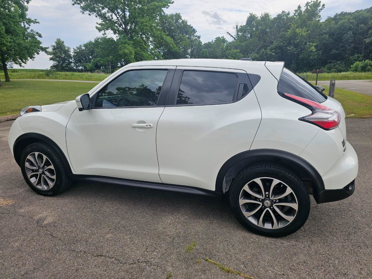 Used 2017 Nissan Juke SL FWD image 8