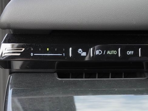 Certified 2024 BMW 530i xDrive w/ Convenience Package AWD/4WD image 14