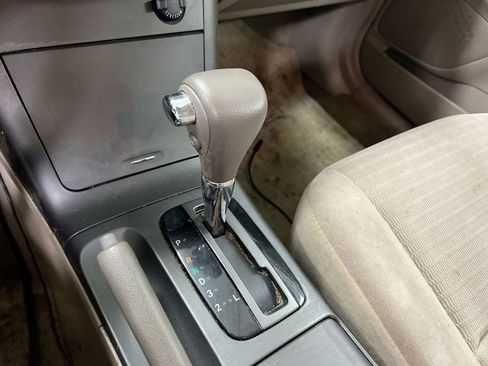 Used 2005 Toyota Camry LE FWD image 16