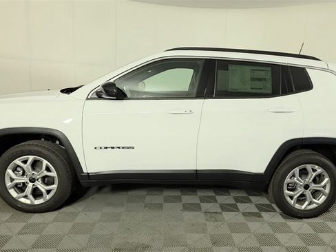 New 2026 Jeep Compass Latitude image 7