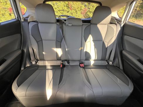 Used 2022 Subaru Crosstrek 2.5i Sport w/ Moonroof Package image 28