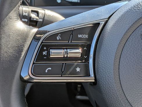 Used 2025 Kia Seltos S image 18