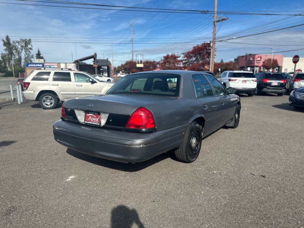 Used 2004 Ford Crown Victoria Police Interceptor RWD image 6