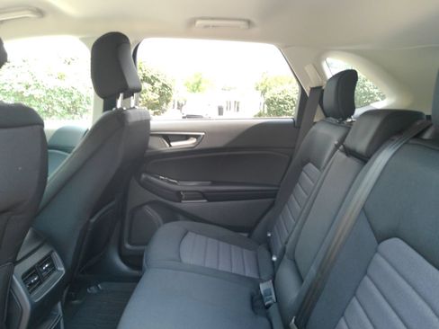Used 2023 Ford Edge SE w/ Black Appearance Package AWD/4WD image 12