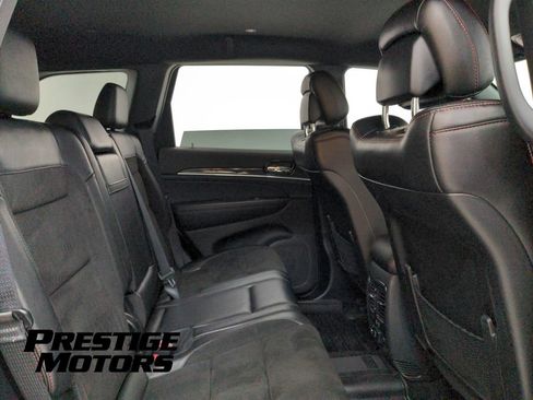 Used 2019 Jeep Grand Cherokee Trailhawk AWD/4WD image 31