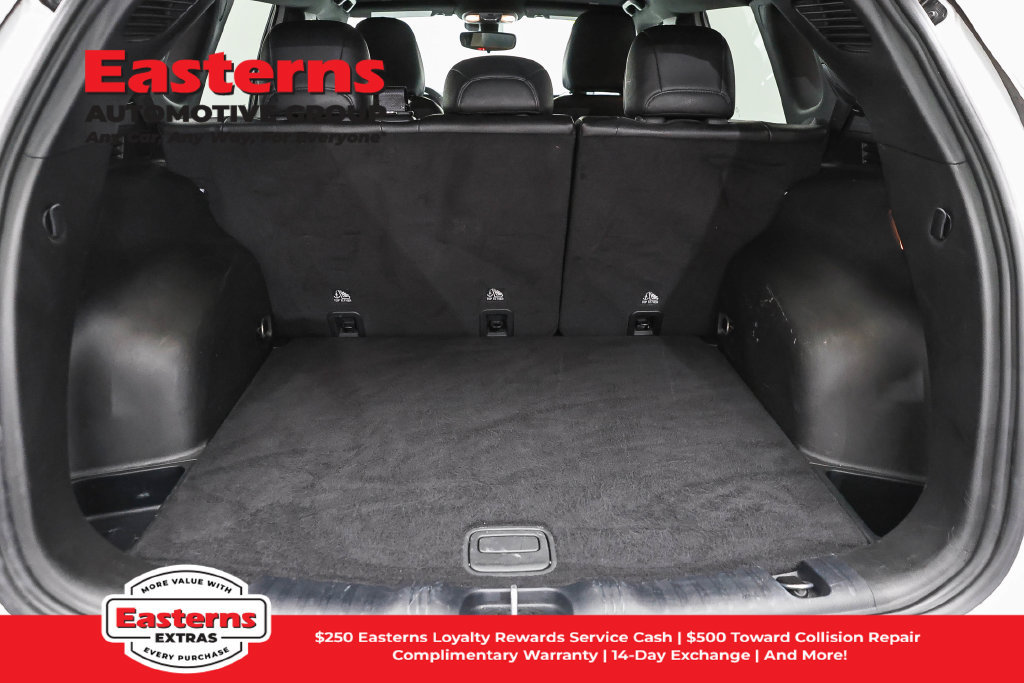Used 2024 Jeep Compass Latitude AWD/4WD image 10