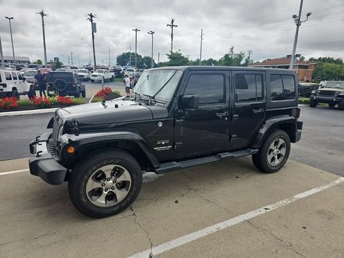 Certified 2017 Jeep Wrangler Unlimited Sahara w/ Connectivity Group AWD/4WD image 2