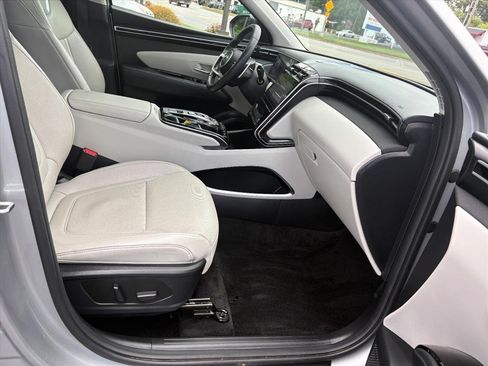 Certified 2024 Hyundai Tucson Limited AWD/4WD image 17