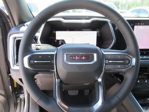 New 2026 GMC Canyon Elevation w/ Convenience Package RWD image 20
