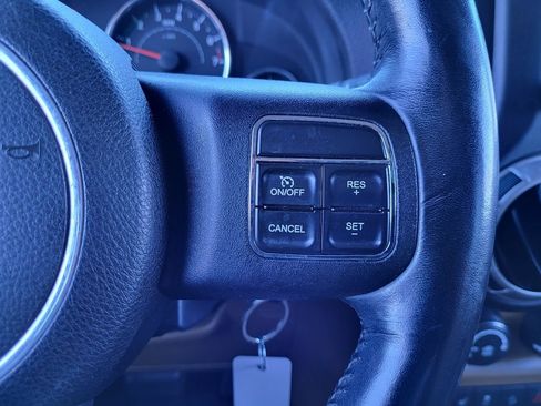 Used 2012 Jeep Wrangler Unlimited Sahara w/ Dual Top Group image 28