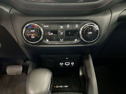 Used 2023 Chevrolet TrailBlazer RS w/ Sun and Liftgate Package AWD/4WD image 16