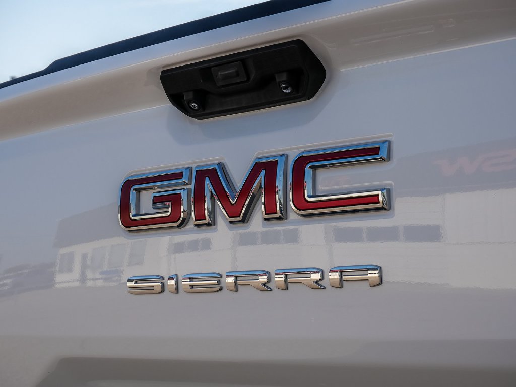 Used 2025 GMC Sierra 1500 Elevation w/ Elevation Premium Package AWD/4WD image 16