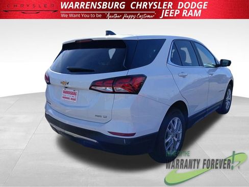 Used 2024 Chevrolet Equinox LT image 3