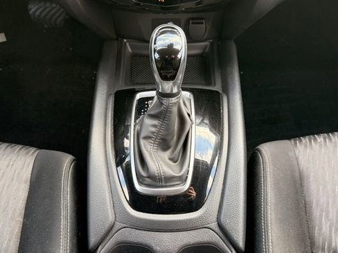 Certified 2019 Nissan Rogue SV image 28