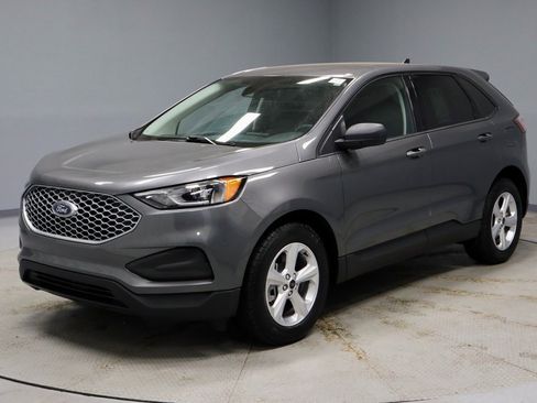 Certified 2023 Ford Edge SE image 8