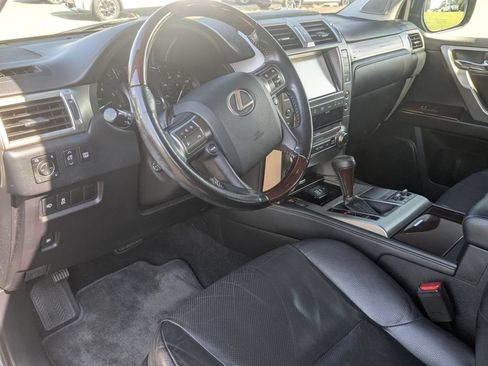 Used 2018 Lexus GX 460 Premium w/ Premium Package AWD/4WD image 15