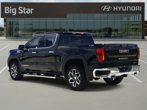 Used 2025 GMC Sierra 1500 SLT AWD/4WD image 3